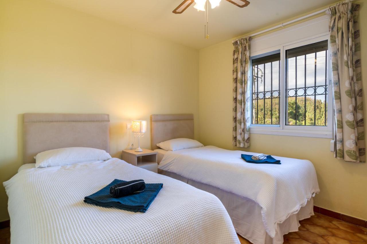 3 Bedroom House, 400M To The Beach, Near La Cala De Mijas Malaga Bagian luar foto