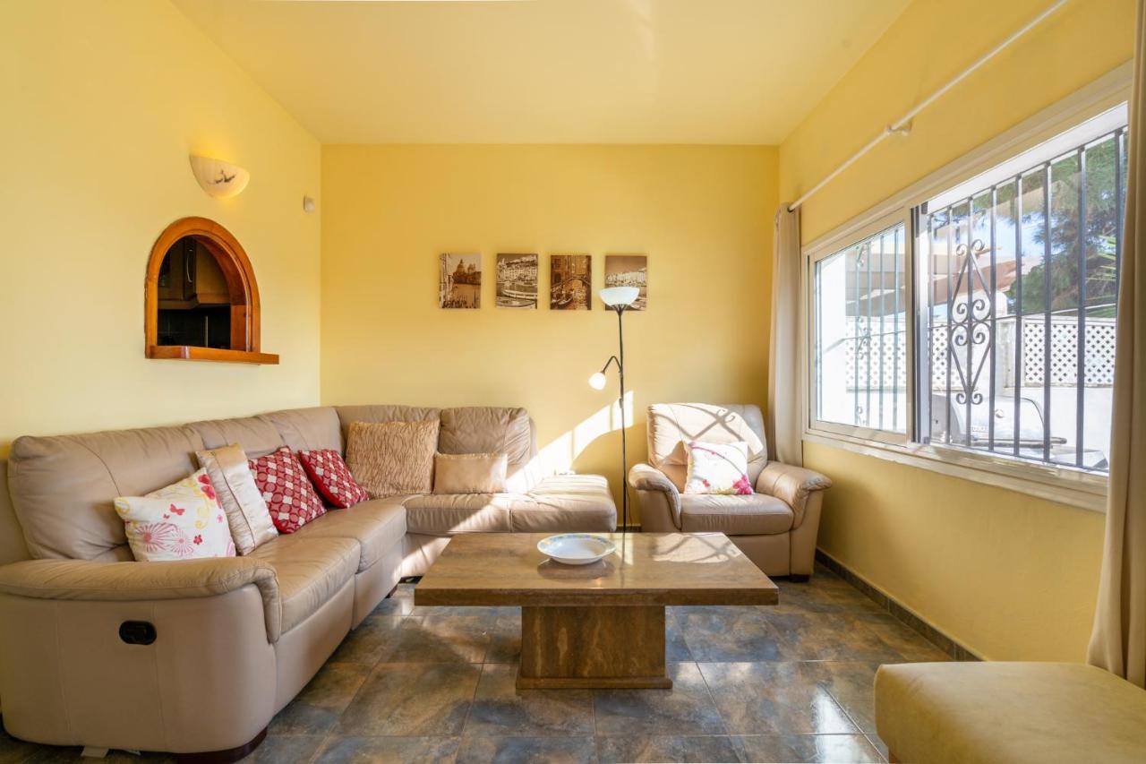 3 Bedroom House, 400M To The Beach, Near La Cala De Mijas Malaga Bagian luar foto